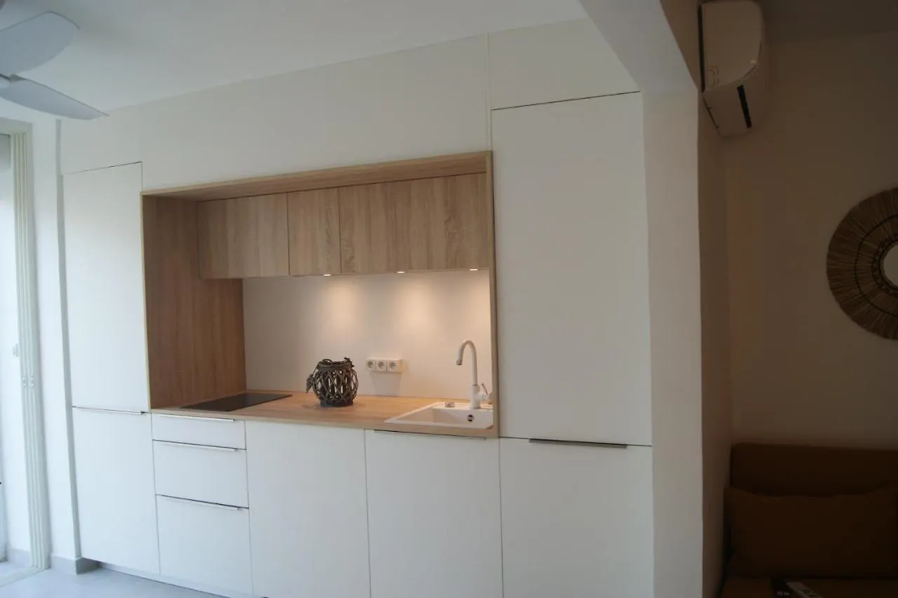 Lagoon Terrace Grand Studio Sandy Ground 0*,