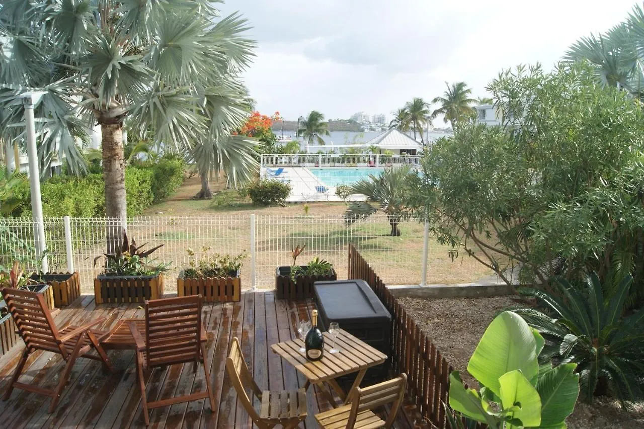 Lagoon Terrace Grand Studio Sandy Ground Apartment